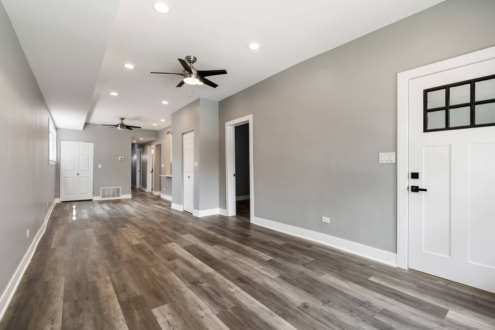 Chicago, IL 60625,4624 N Springfield AVE #2