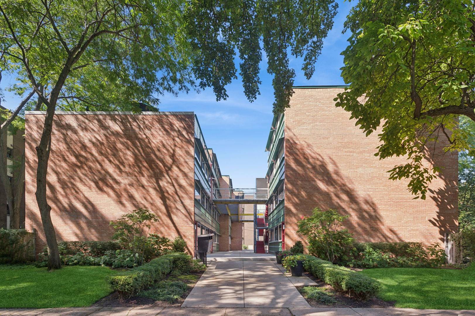 Evanston, IL 60202,840 Michigan AVE #10
