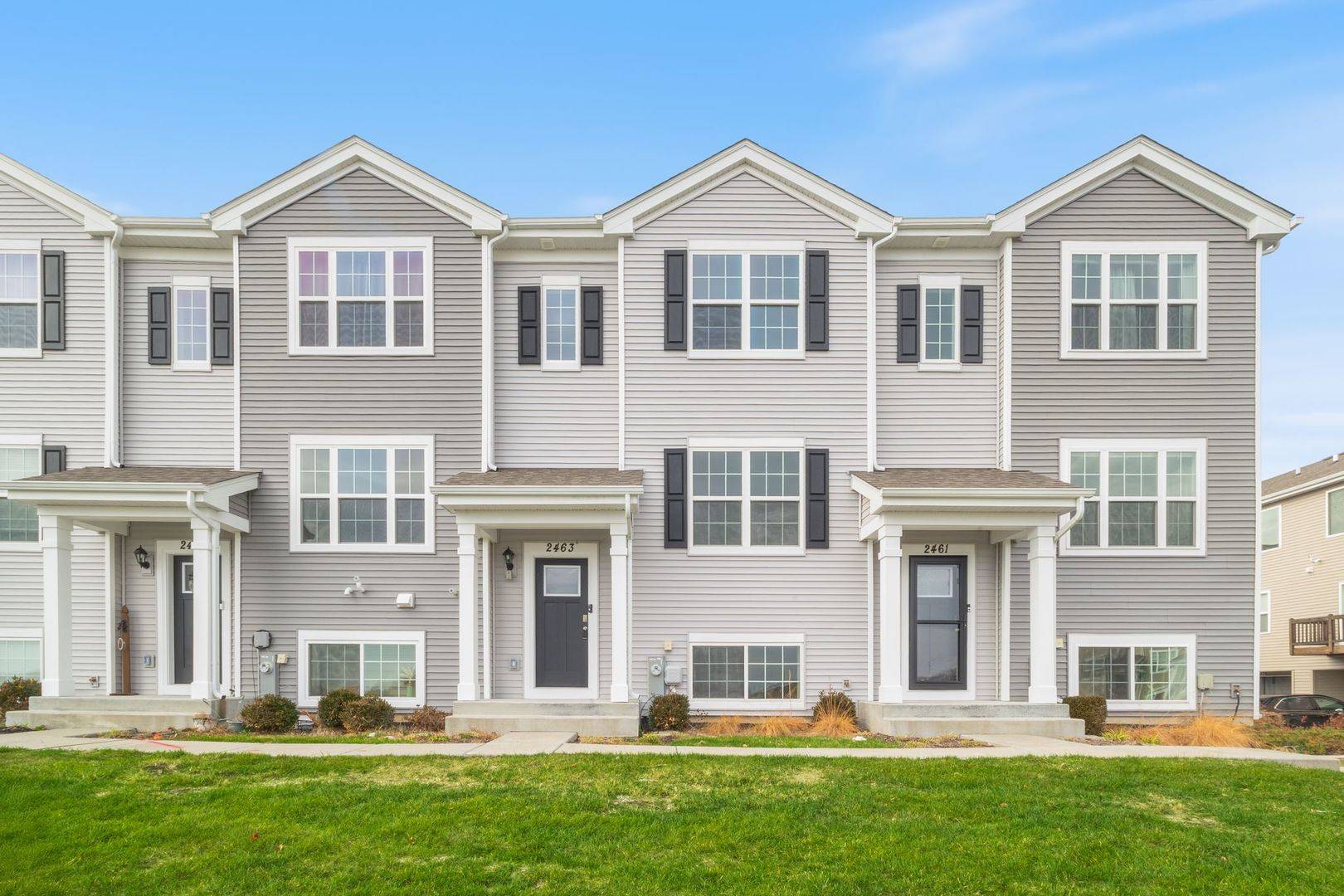 Pingree Grove, IL 60140,2463 Bella DR