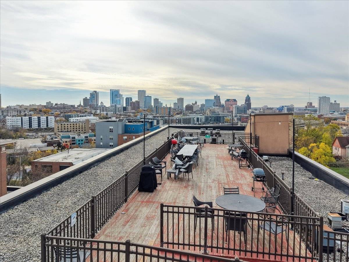 Milwaukee, WI 53212,234 E Reservoir AVE #212