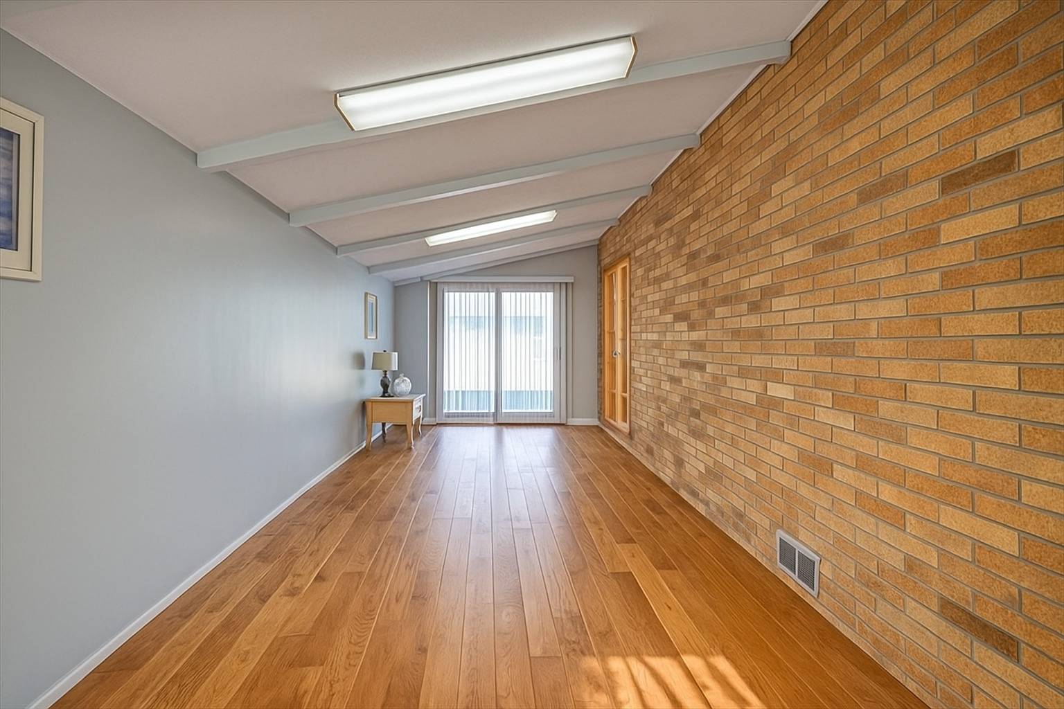 Elmhurst, IL 60126,251 W Armitage AVE