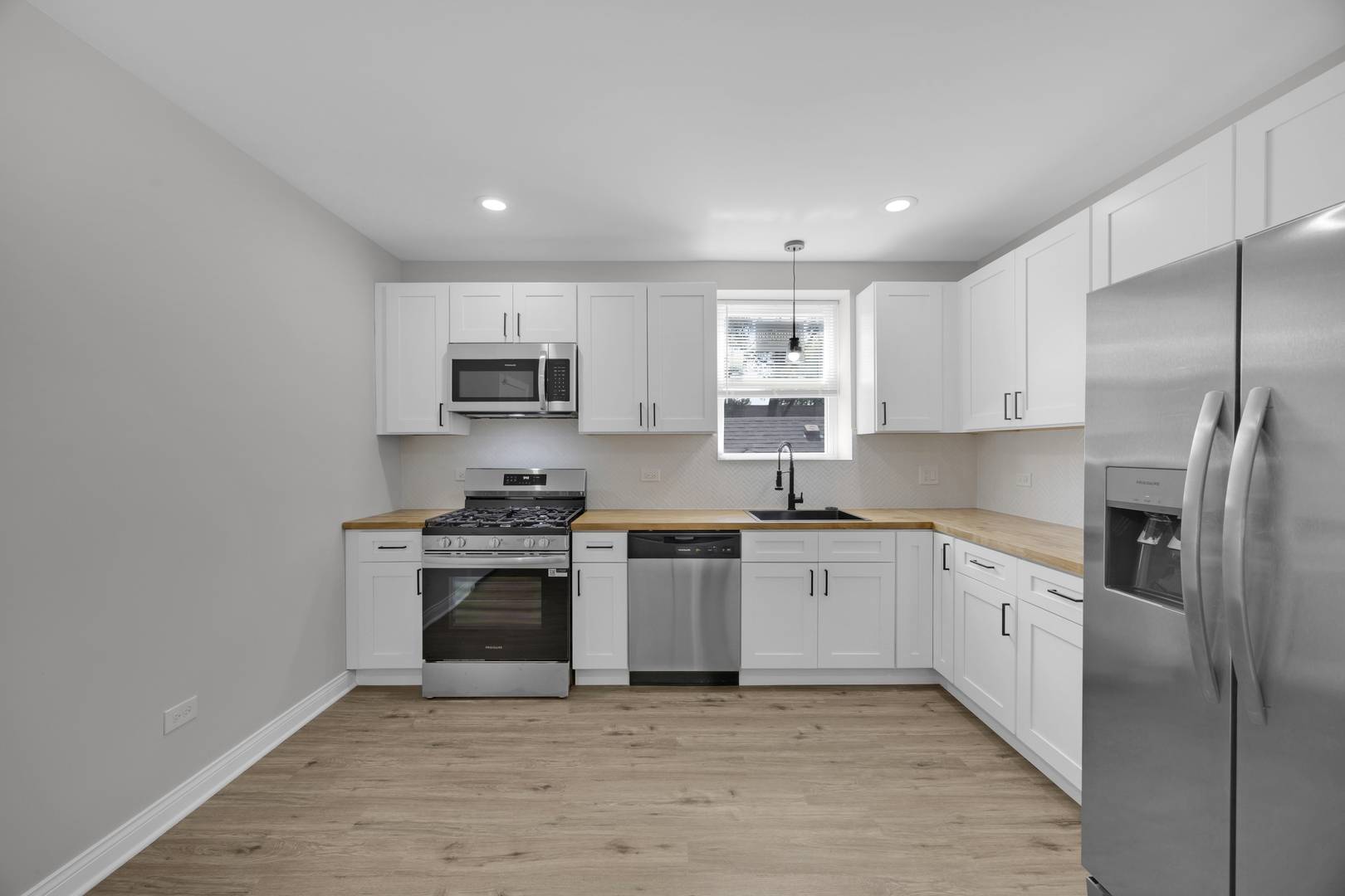 Chicago, IL 60636,6807 S Paulina ST #1