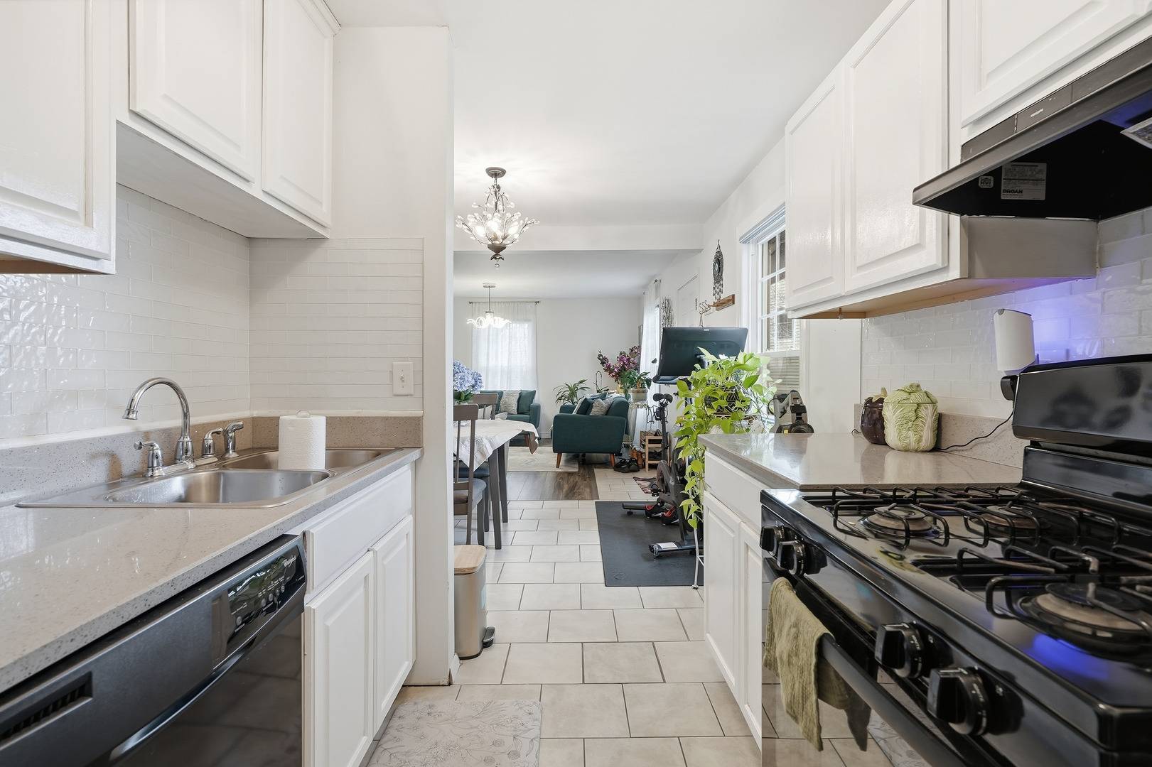 Vernon Hills, IL 60061,311 Meadow CT