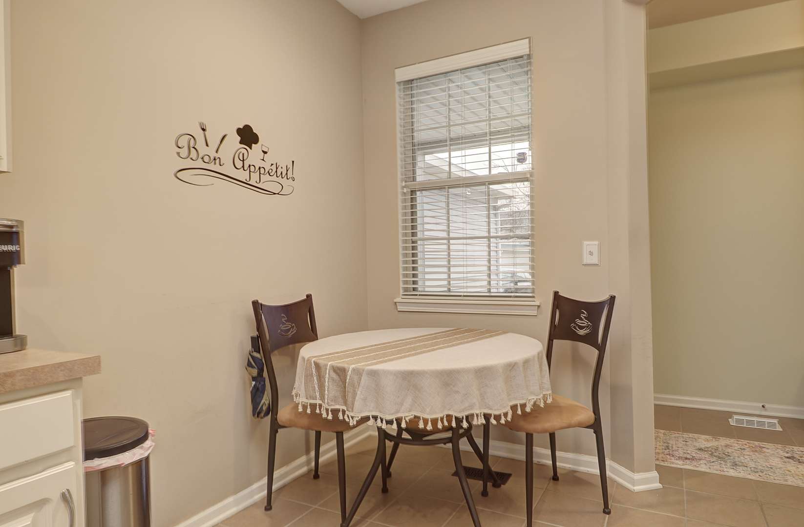 Romeoville, IL 60446,1811 S Wentworth CIR