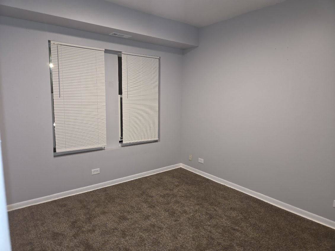 Chicago, IL 60619,8140 S DREXEL ST #2W