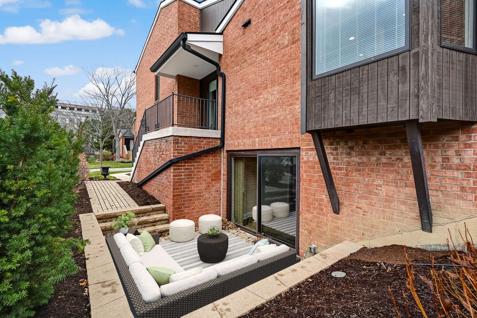 Oak Brook, IL 60523,2S719 Williamsburg CT