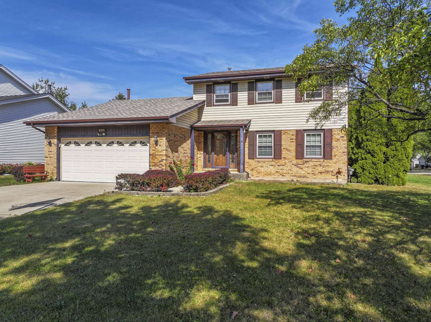 Schaumburg, IL 60193,620 S Point DR