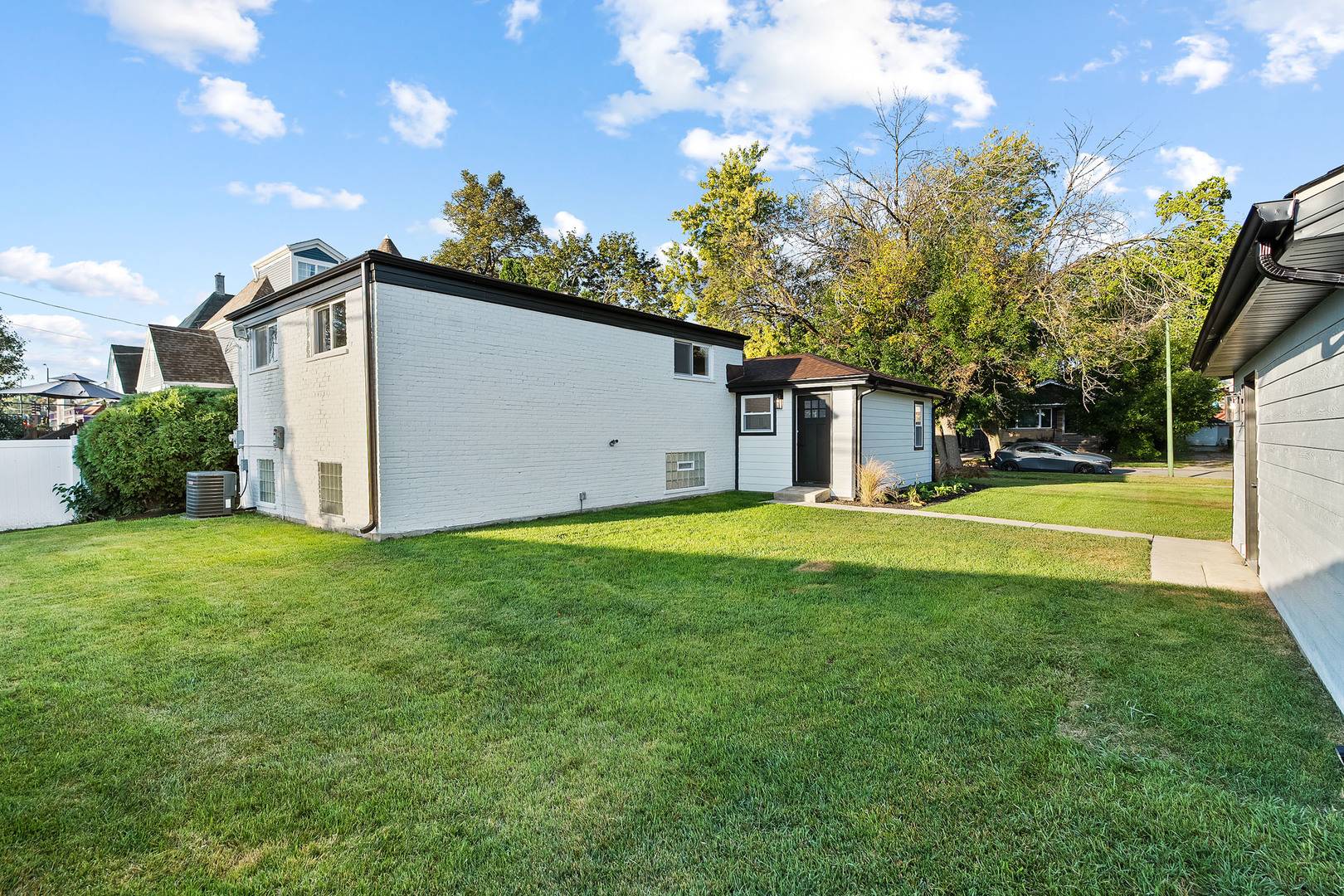 Chicago, IL 60643,9427 S Charles ST