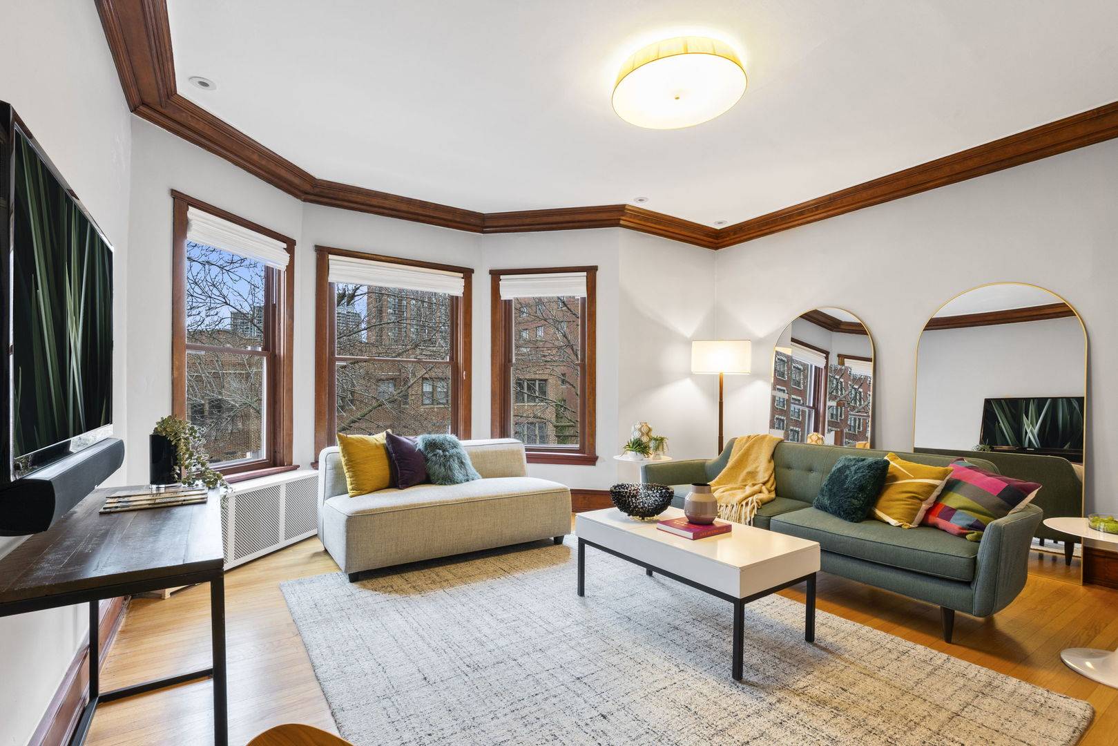 Chicago, IL 60613,719 W Bittersweet PL #L6