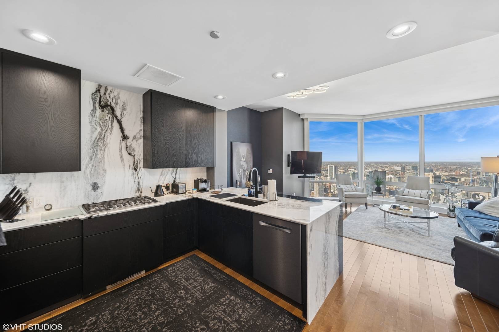 Chicago, IL 60611,401 N Wabash AVE #37D