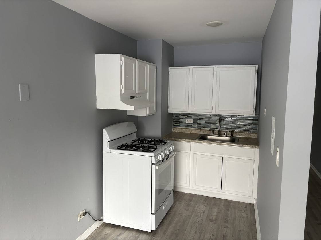 Cicero, IL 60804,1930 S Cicero AVE #207