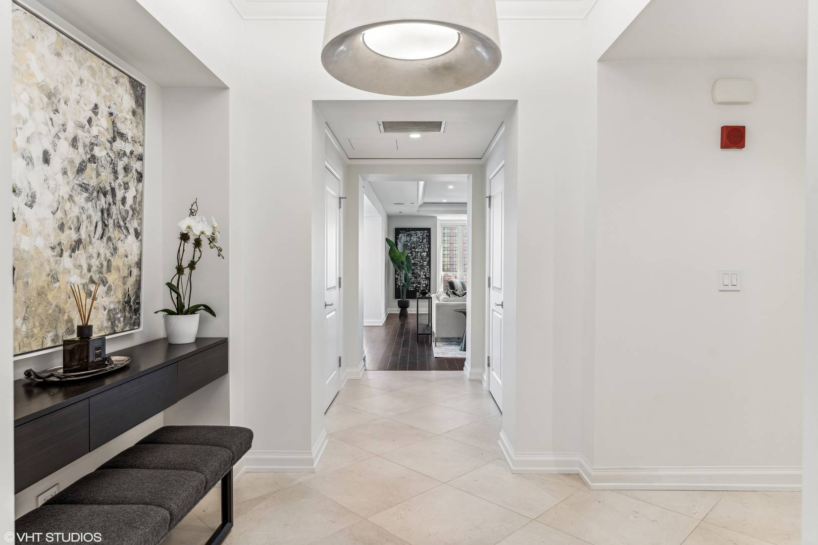 Chicago, IL 60611,11 E Walton ST #4202