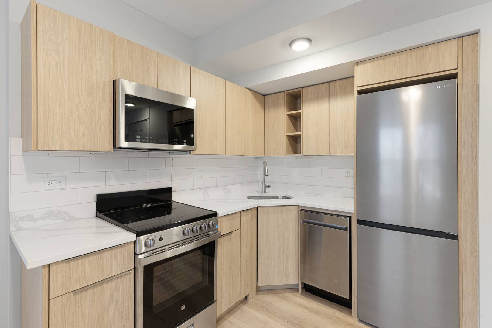 Chicago, IL 60626,1634 W HOWARD ST #310