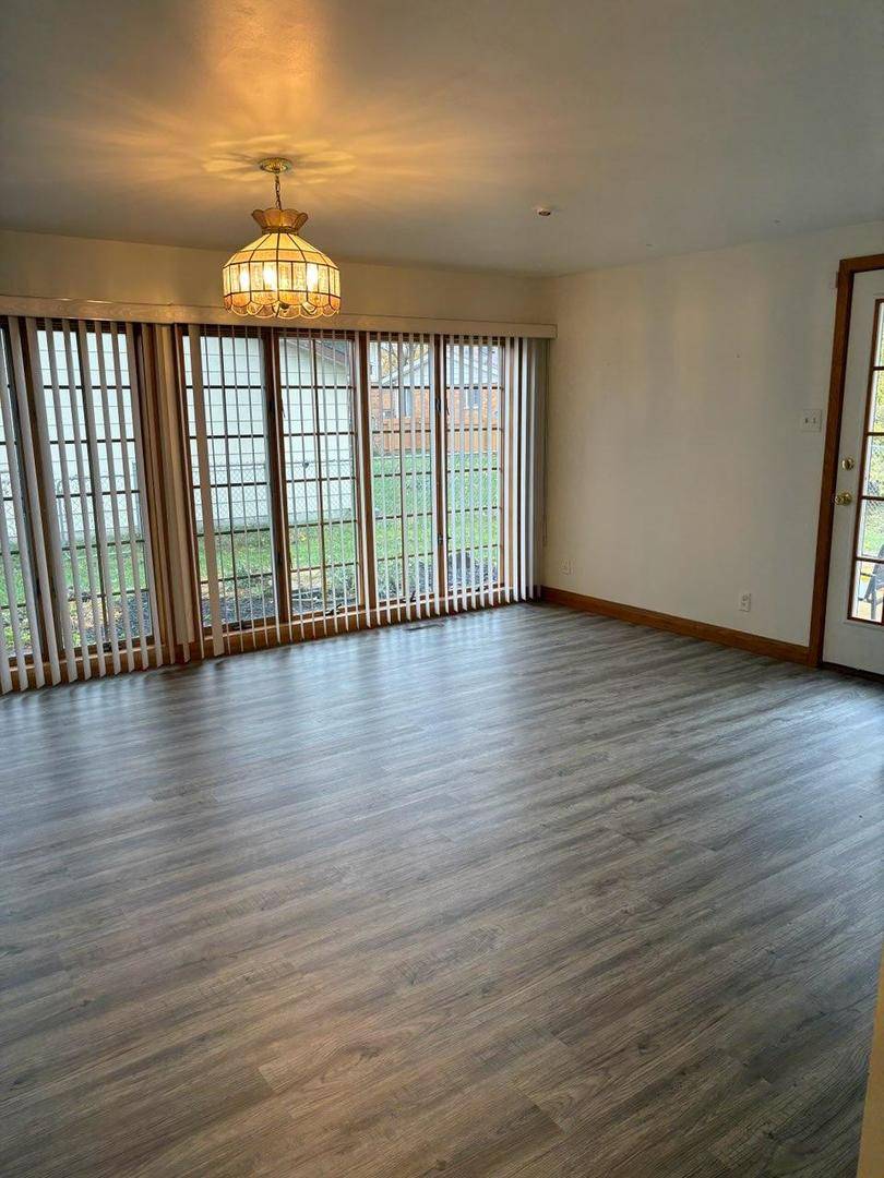 Chicago Heights, IL 60411,172 N Floyd LN