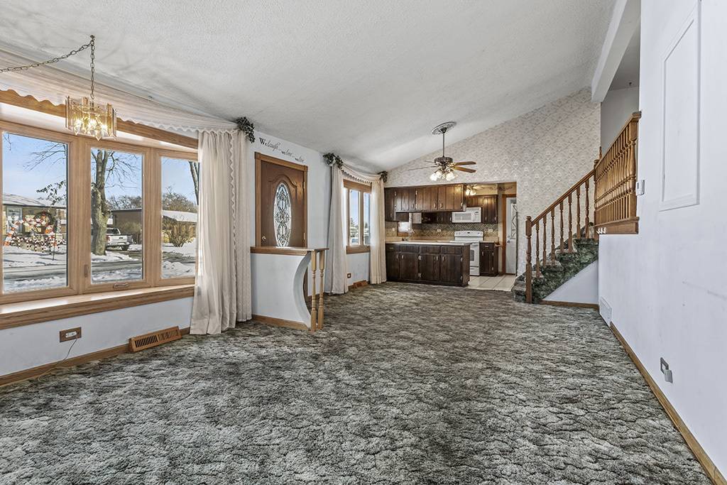 Alsip, IL 60803,4317 W Linecrest DR