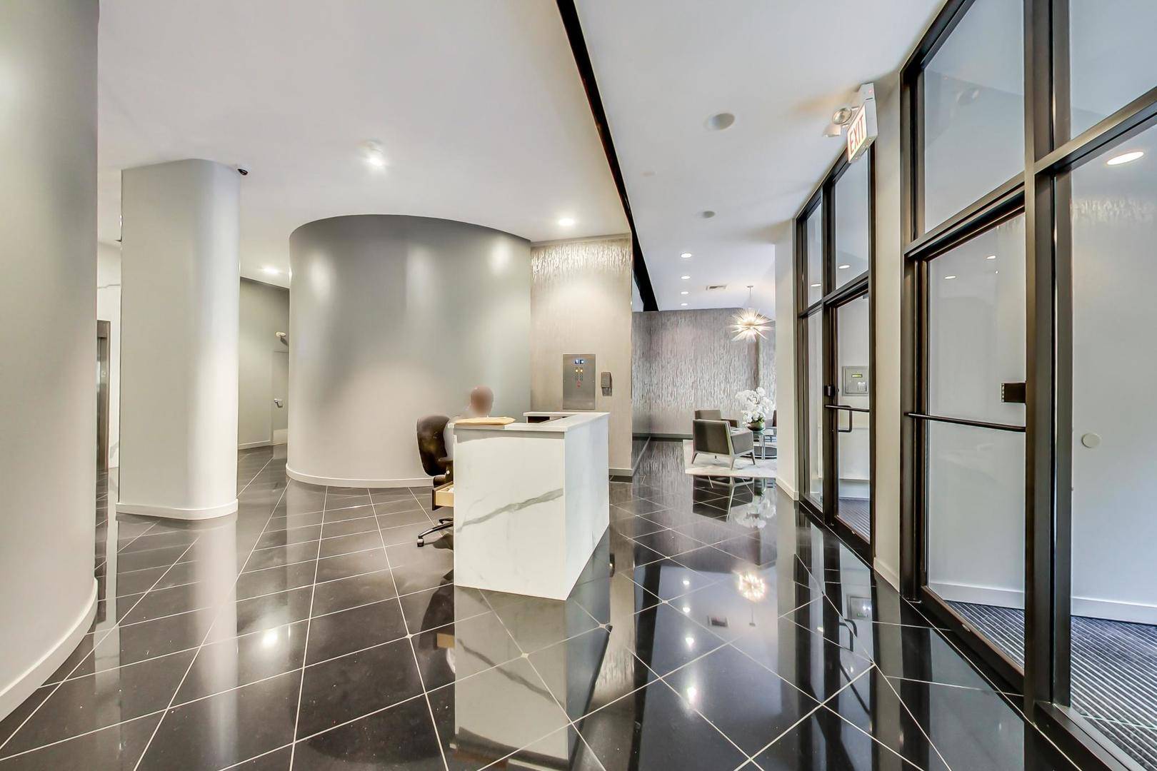 Chicago, IL 60610,1430 N Astor ST #14A