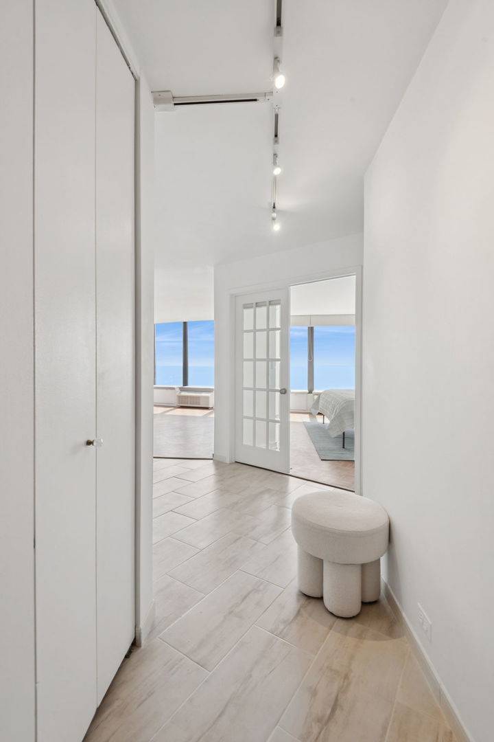 505 N LAKE SHORE DR #1913, Chicago, IL 60611