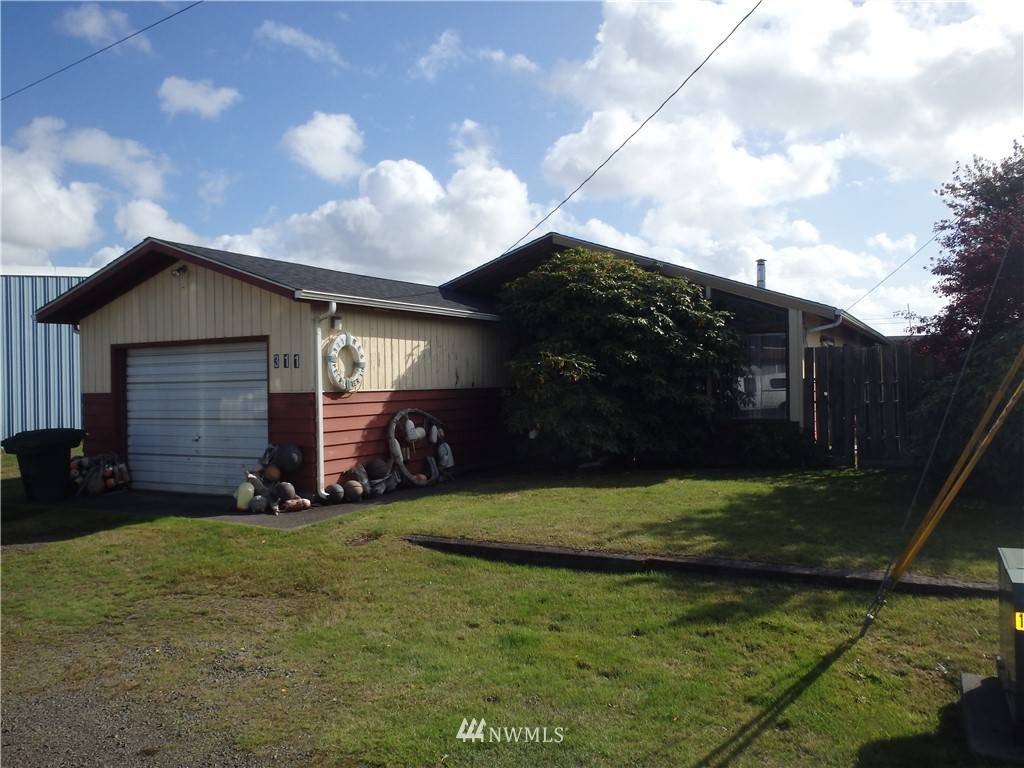 Long Beach, WA 98631,311 6th ST NE