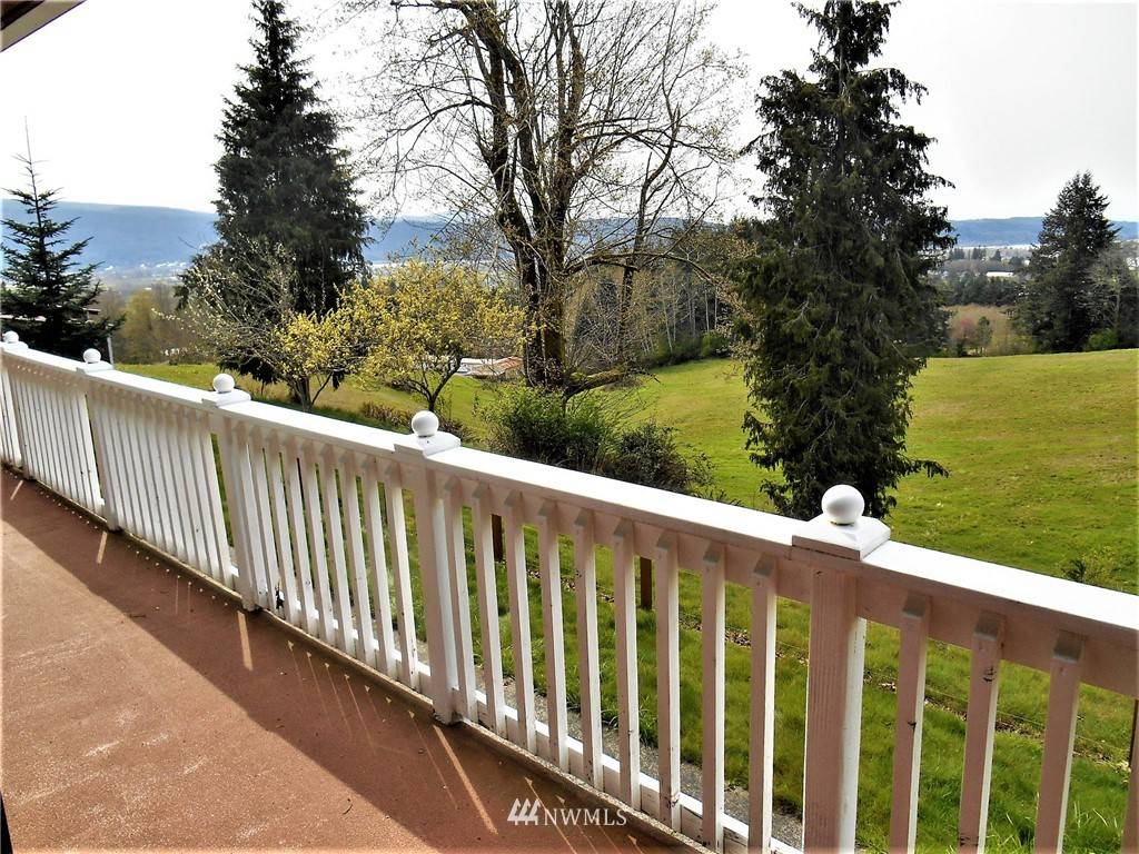 Cathlamet, WA 98612,83 Fernhill RD