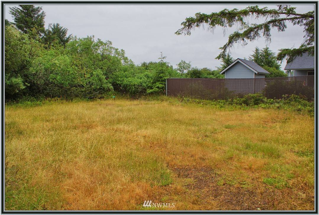 Ocean Shores, WA 98569,241 S Razor Clam DR