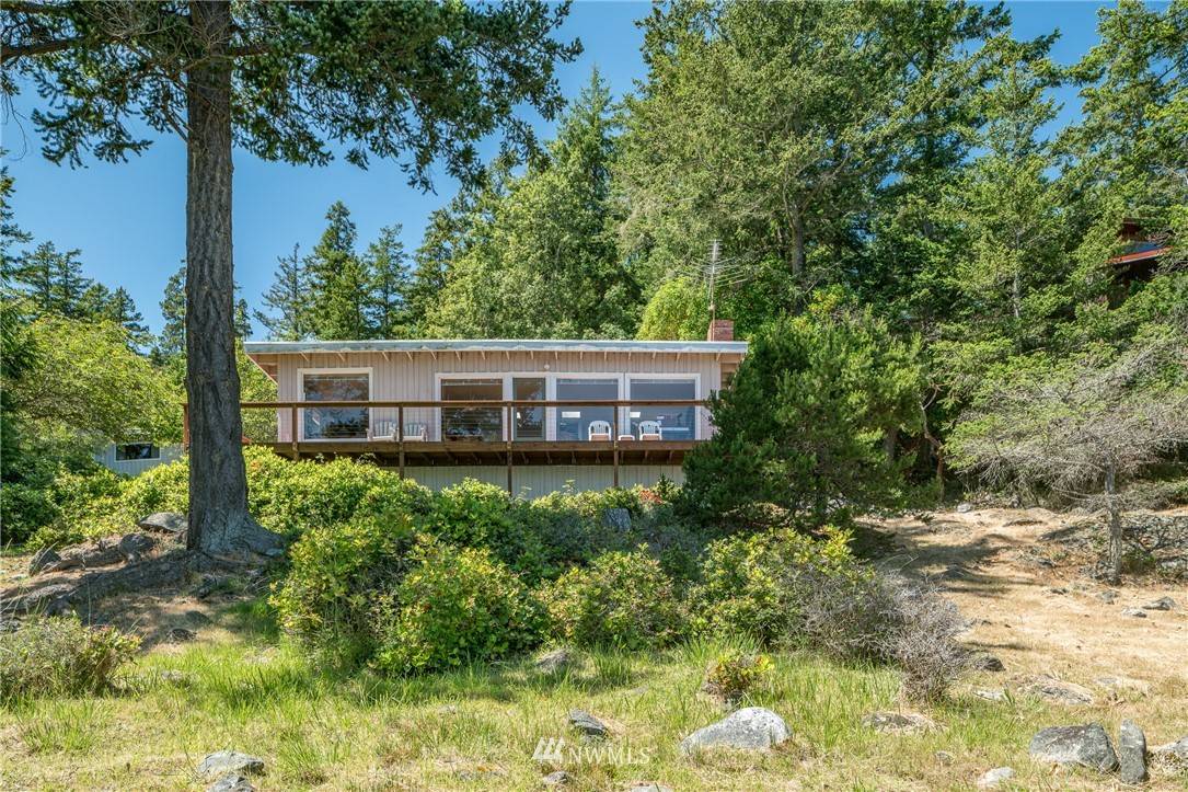 Lopez Island, WA 98261,207 Otter LN