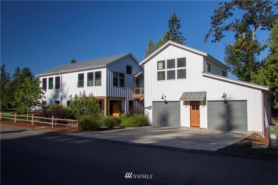 Bainbridge Island, WA 98110,589 Alder AVE NE