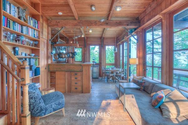 Orcas Island, WA 98245,525 Spring Point RD