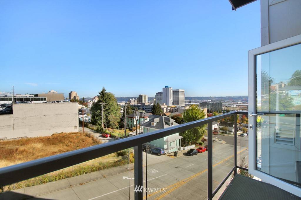 Tacoma, WA 98402,1501 Tacoma AVE S #304