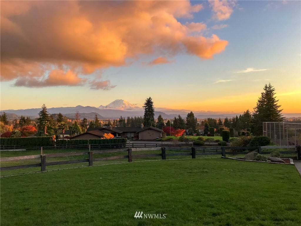 Enumclaw, WA 98022,39202 254th AVE SE