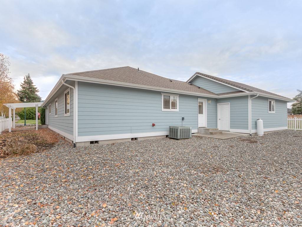 Sequim, WA 98382,554 Elk Horn LOOP