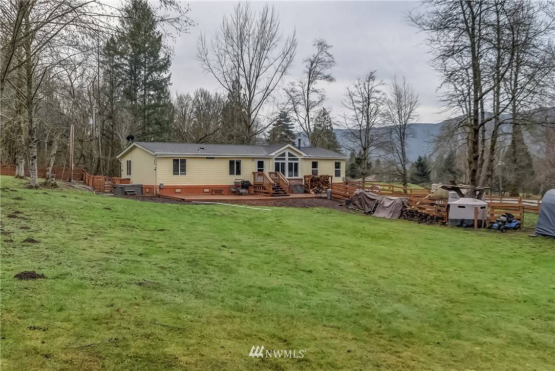 Deming, WA 98244,5718 Schornbush RD