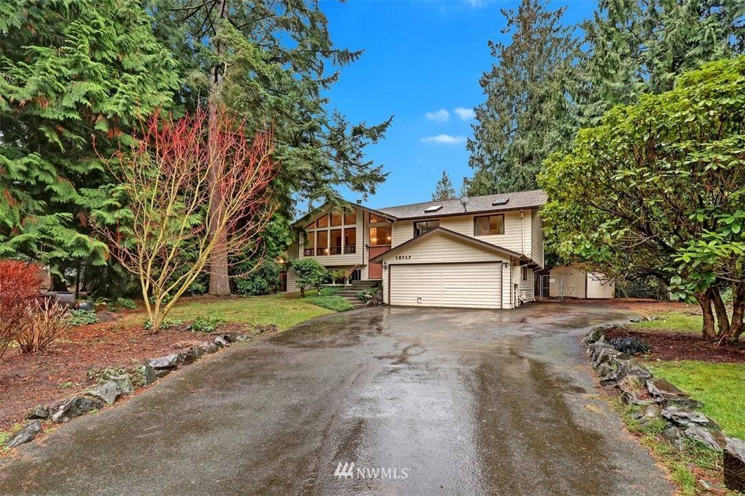 Edmonds, WA 98026,13717 46th AVE W