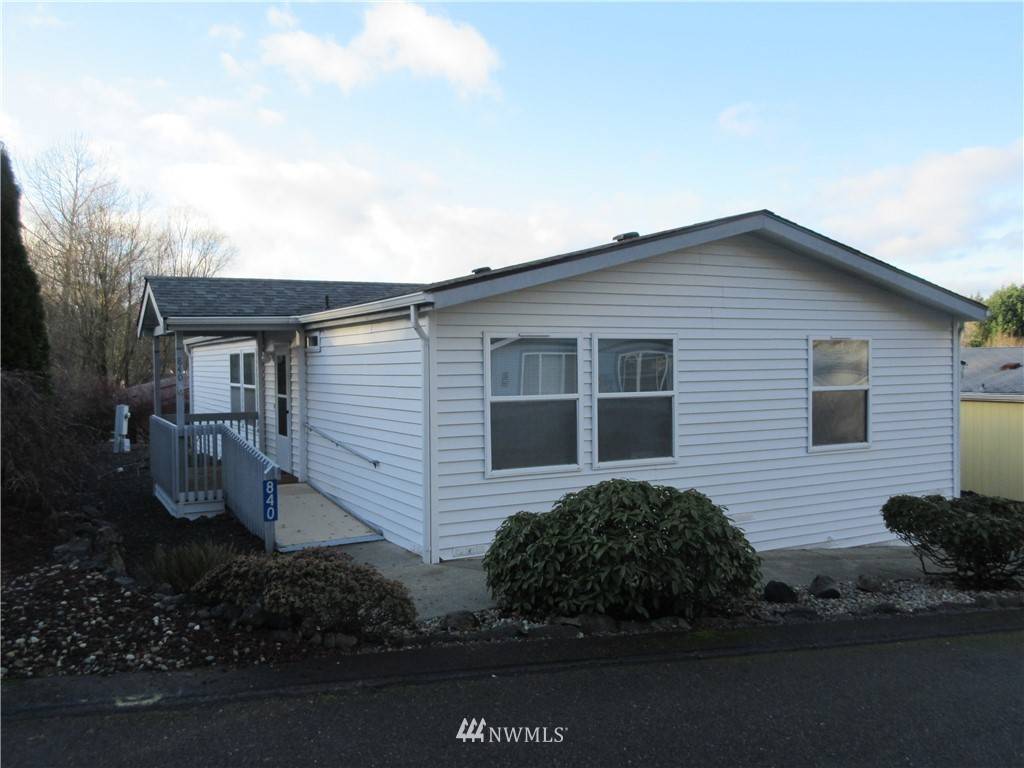 Bremerton, WA 98311,840 Saturn LN NE