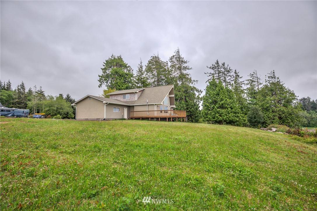 South Bend, WA 98586,5 Cedar LN