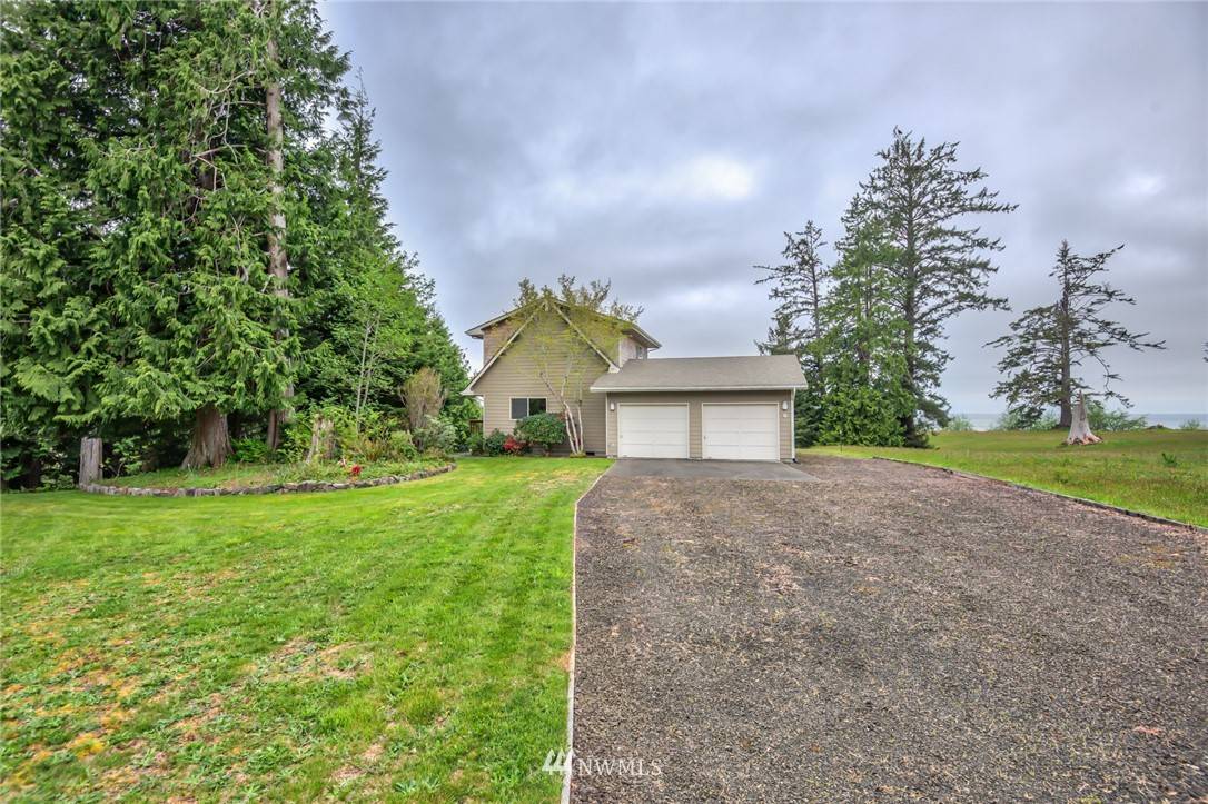 South Bend, WA 98586,5 Cedar LN