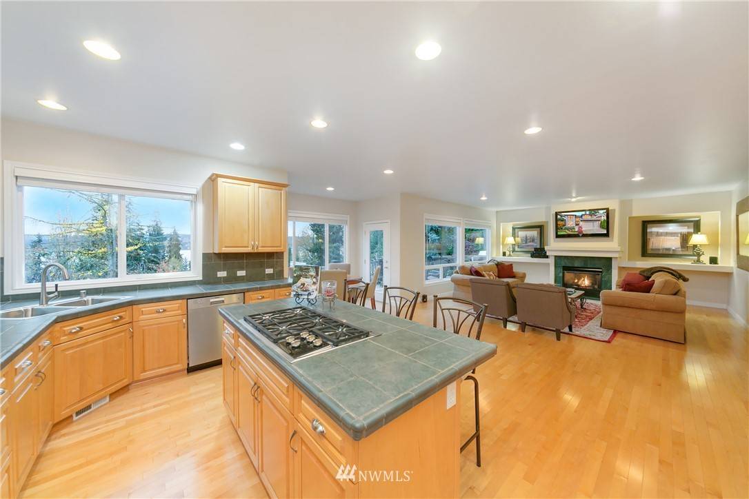 Sammamish, WA 98075,2813 194th Place SE