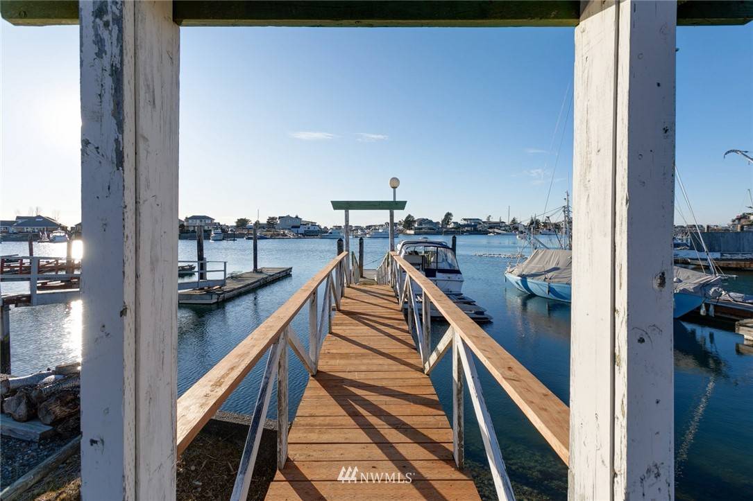 Ferndale, WA 98248,4033 Saltspring DR