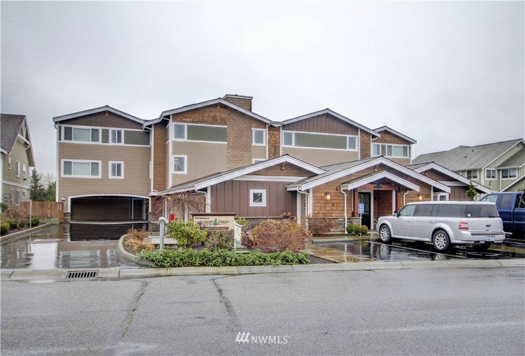 Lynden, WA 98264,212 W Maberry DR #301