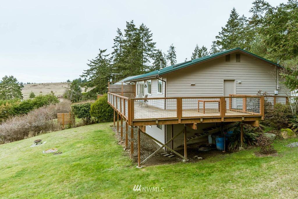 Greenbank, WA 98253,844 Hawk LN