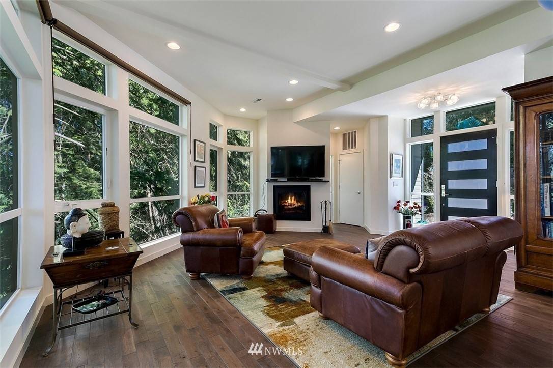 Bainbridge Island, WA 98110,11507 Blue Heron LN NE