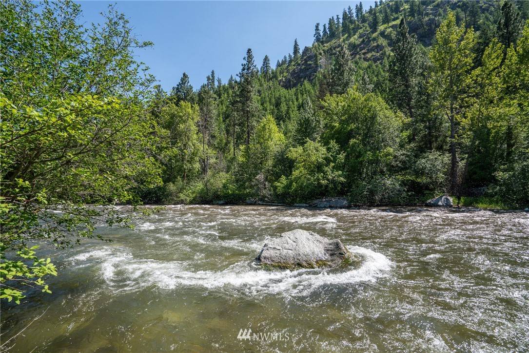 Entiat, WA 98822,8847 Entiat River RD