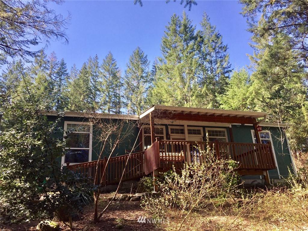 Grapeview, WA 98584,261 E Emerald Lake Drive W