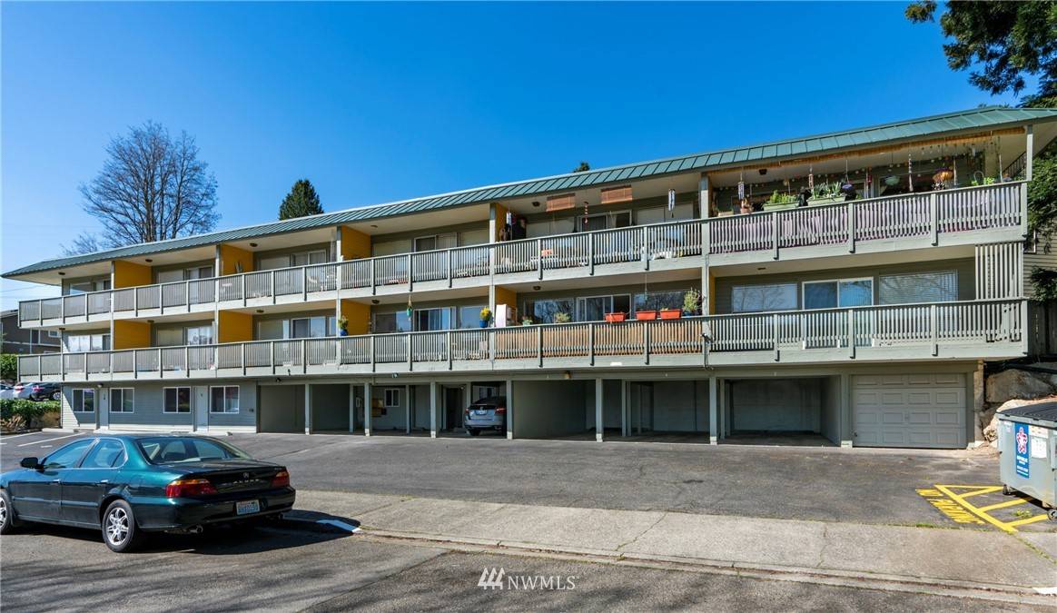 Renton, WA 98057,401 Taylor PL NW #1-16