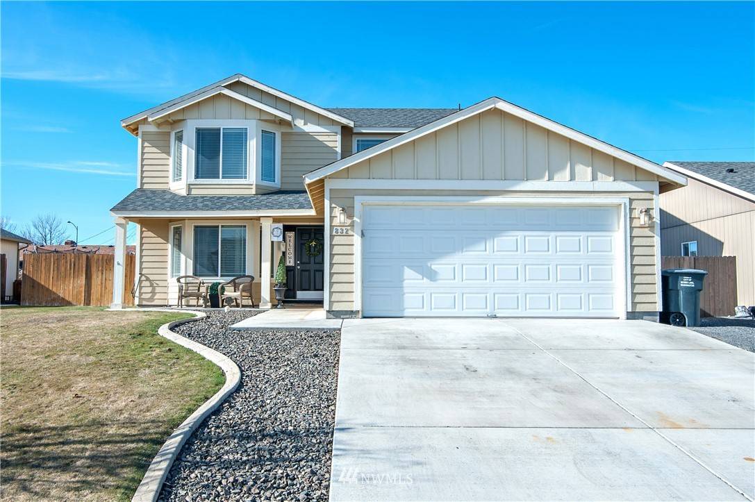 Moses Lake, WA 98837,832 W Polo Ridge DR