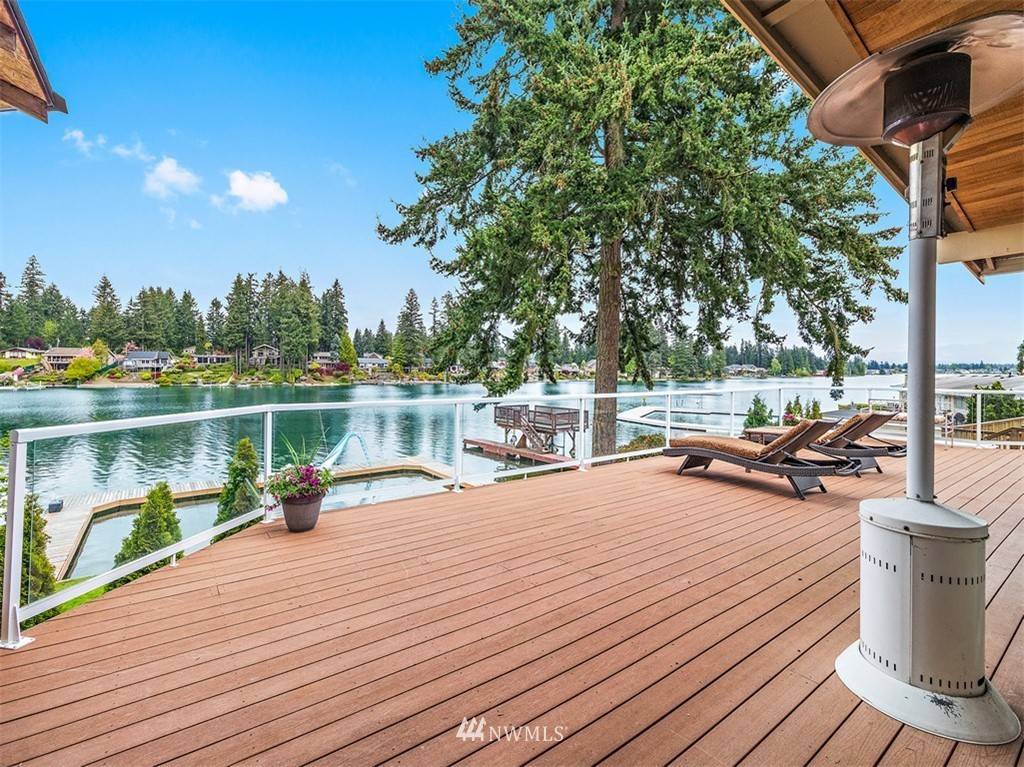 Lake Tapps, WA 98391,2409 185th AVE E