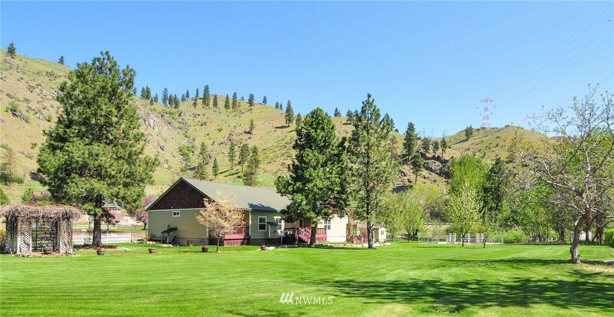 Entiat, WA 98822,7915 Entiat River RD