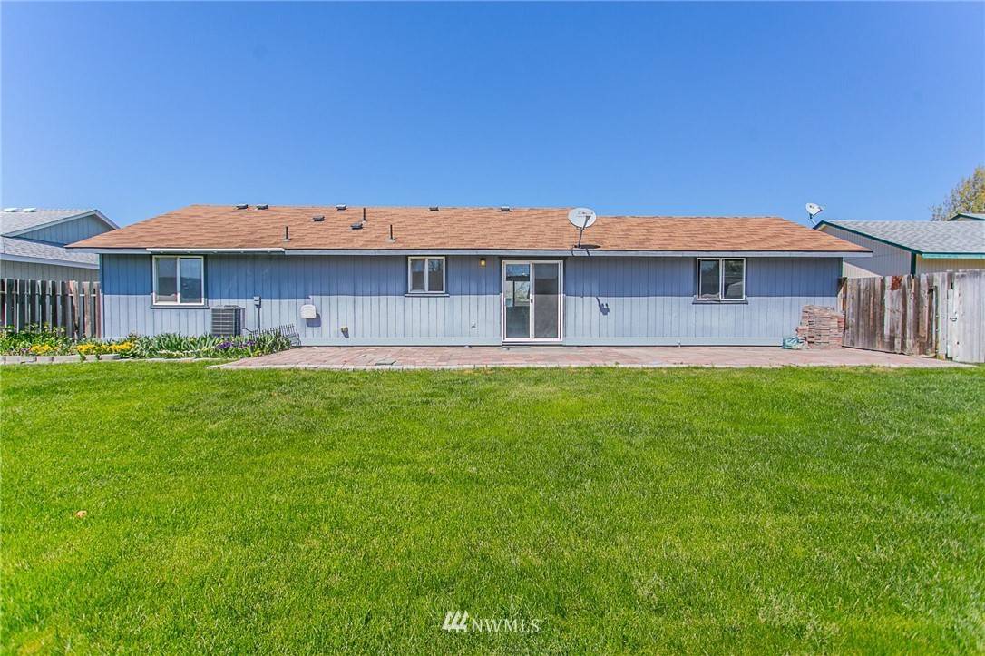 Moses Lake, WA 98837,1166 E Grand DR