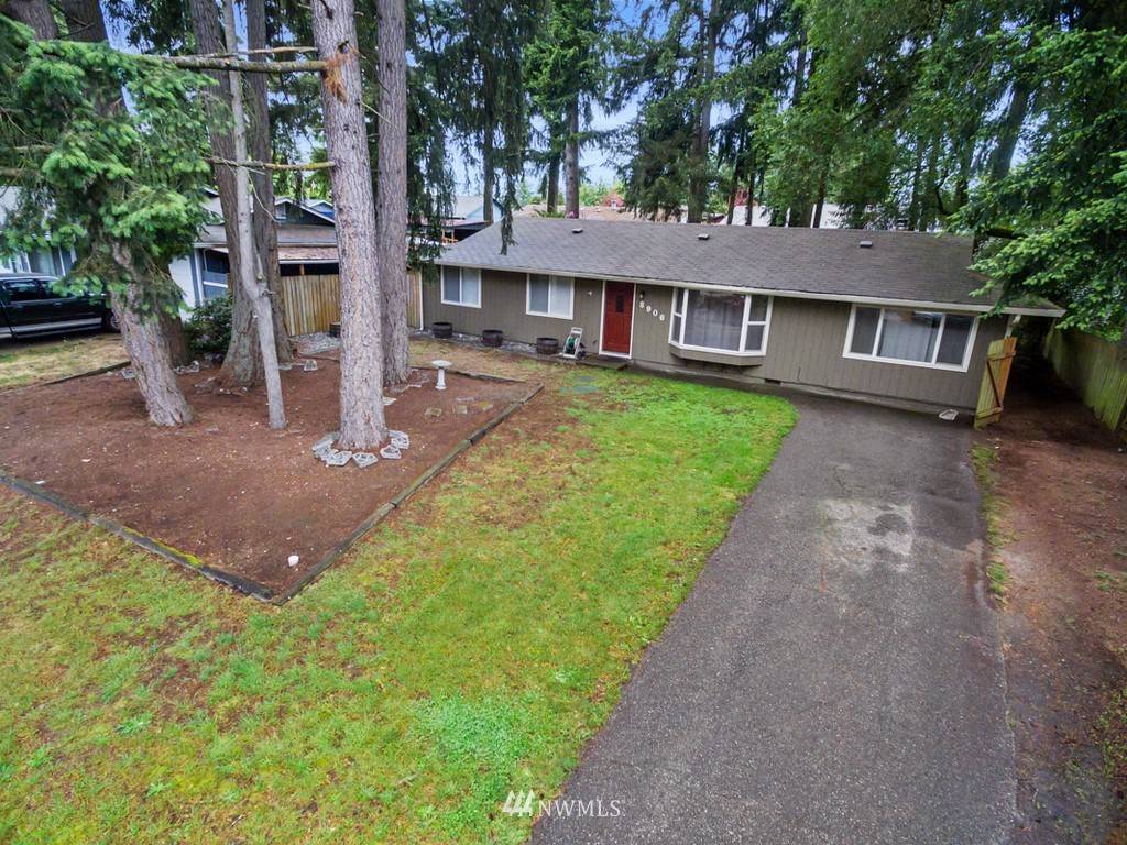 Olympia, WA 98516,8906 Quinault DR NE