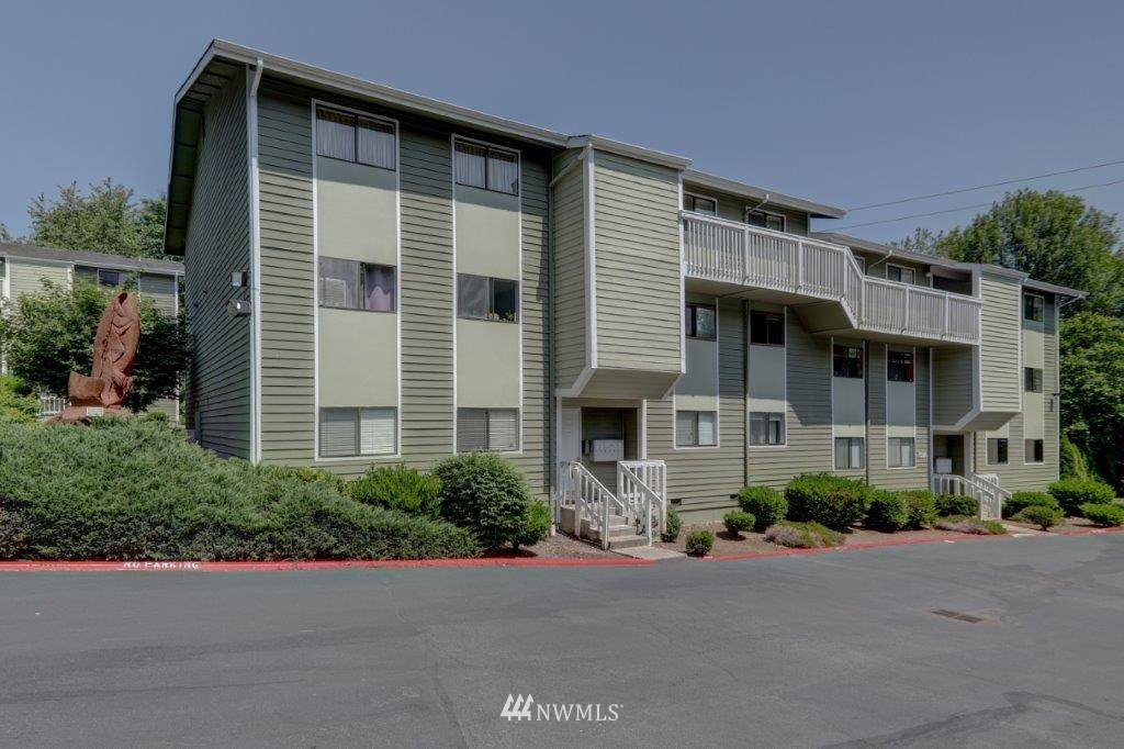 Issaquah, WA 98027,220 SW Clark ST #B302