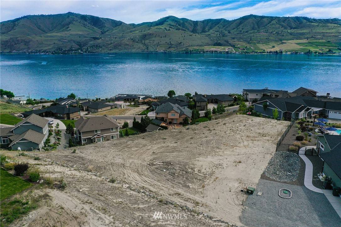 Chelan, WA 98816,244 Crystal DR